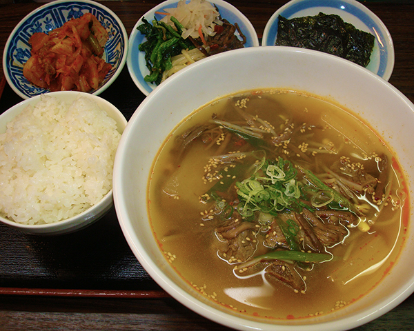 カルビスープ定食(牛肉と野菜のあっさりスープ)